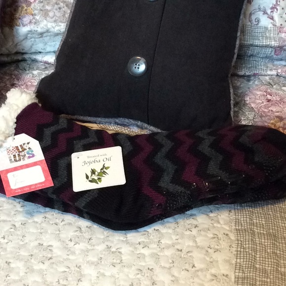 Muk Luk Slippers-NWT - Picture 2 of 5